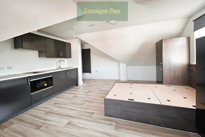 Studio To Rent In Charndon Close, Reading, RG2