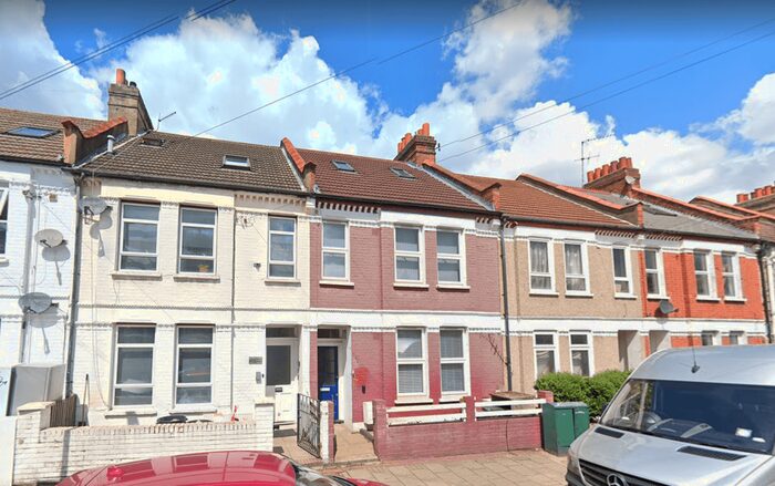 2 Bedroom Flat To Rent In Franciscan Road, London, SW17