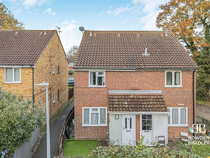 1 Bedroom Property For Sale In Hampden Close, North Weald, CM16