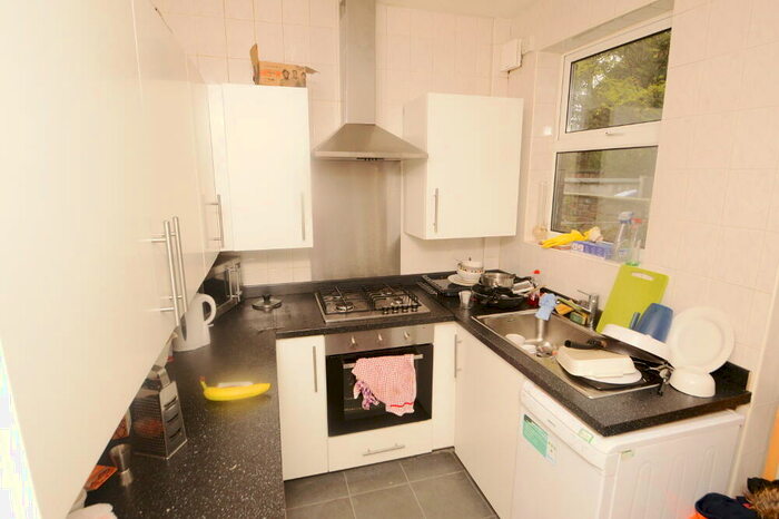 5 Bedroom Detached House To Rent In Landcross Road, Fallowfield, Manchester, M14