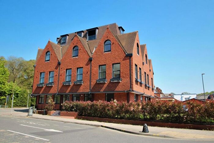 1 Bedroom Apartment To Rent In Parkgate House, Camberley, GU15