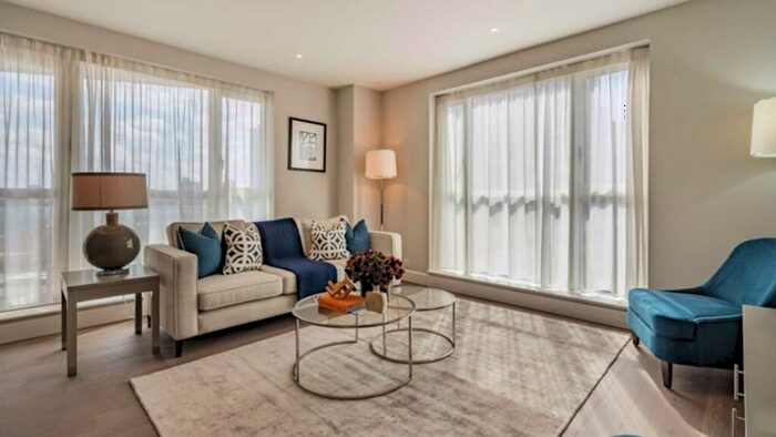 2 Bedroom Flat To Rent In Circus Apartments, Westferry Circus, London, E14