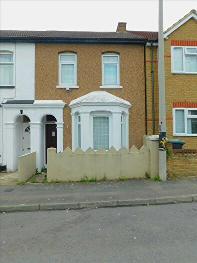 3 Bedroom Terraced House To Rent In Prospect Place, Gravesend, DA12