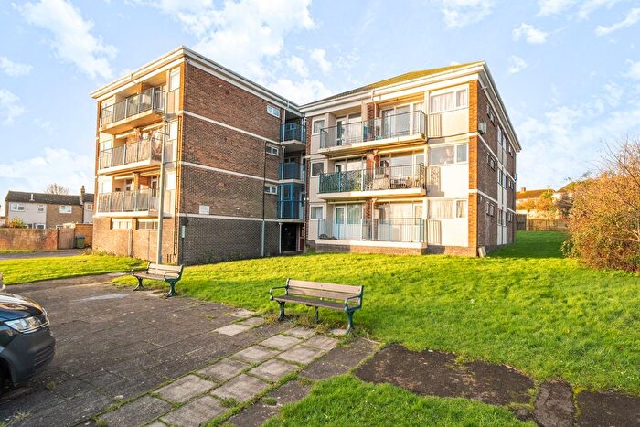 1 Bedroom Flat For Sale In Hewett Close, Titchfield, Hampshire, PO14