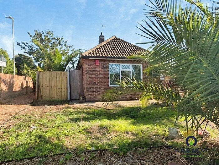 2 Bedroom Bungalow For Sale In Vicarage Street, Broadstairs, Kent, CT10