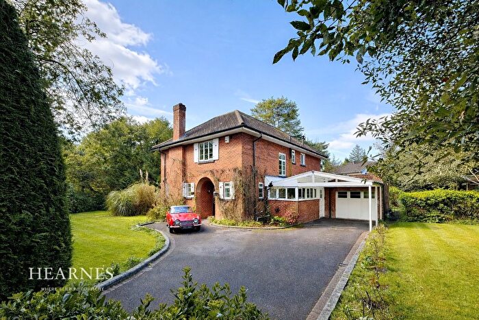 4 Bedroom Detached House For Sale In Leven Avenue, Talbot Woods, Bournemouth, BH4