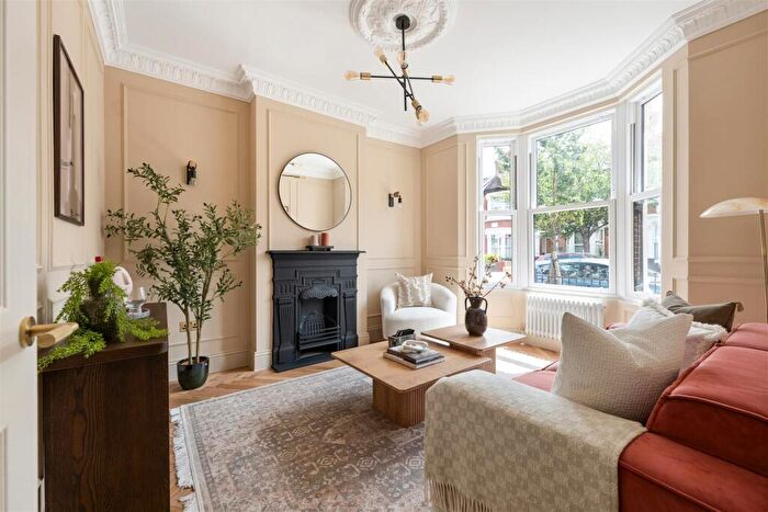 5 Bedroom House For Sale In Blenheim Road, Walthamstow, E17