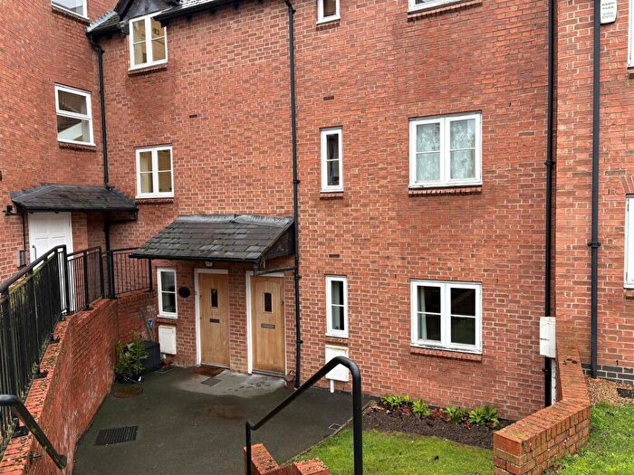 2 Bedroom Flat To Rent In Town Centre, NN11