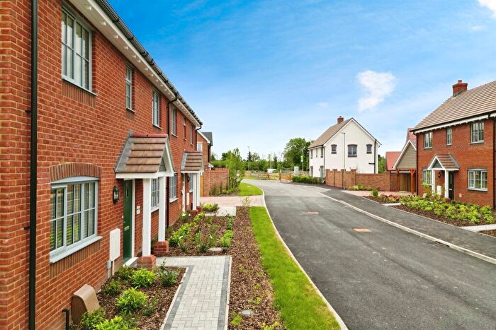 3 Bedroom Semi-Detached House For Sale In Whitsbury Road, Fordingbridge, SP6