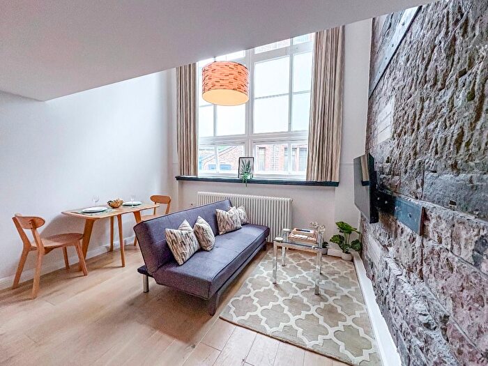 1 Bedroom Flat To Rent In Flat, Mcdonald Road, Broughton, Edinburgh, EH7