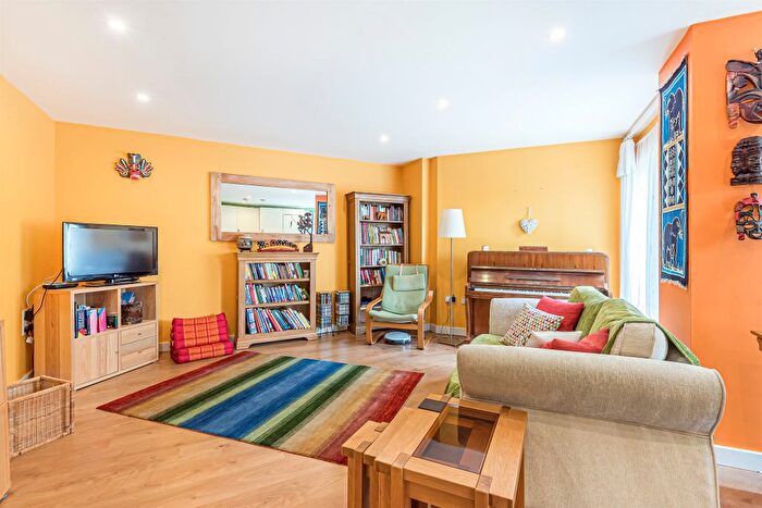 2 Bedroom Flat To Rent In Talbot Close, Mitcham, CR4