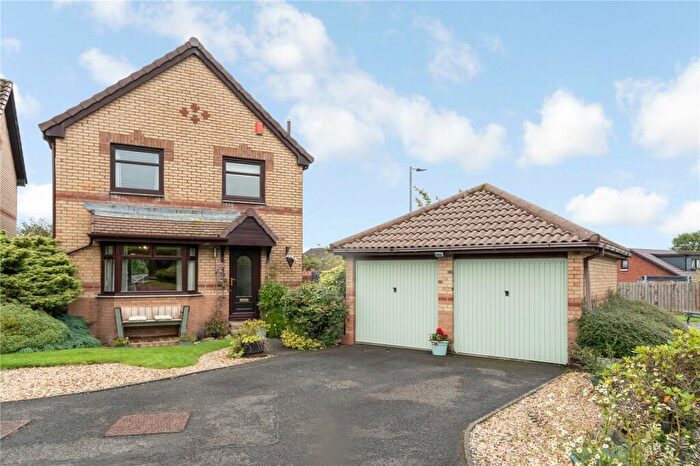 4 Bedroom Detached House For Sale In Kingshill Avenue, Cumbernauld, Glasgow, North Lanarkshire, G68