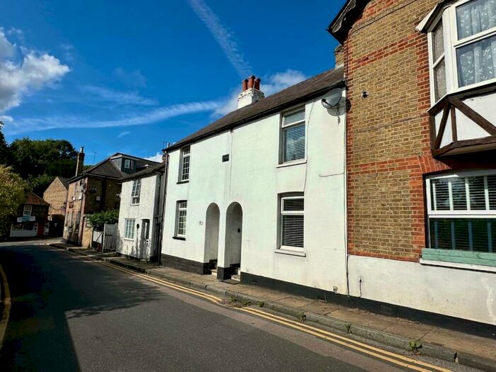 2 Bedroom Semi-Detached House To Rent In Dartford Road, Farningham, Dartford, DA4