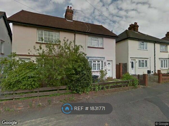 3 Bedroom Semi-Detached House To Rent In Ellis Avenue, Stevenage, SG1