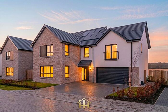 5 Bedroom Detached House For Sale In Strathgray Mews, Dundee, DD2