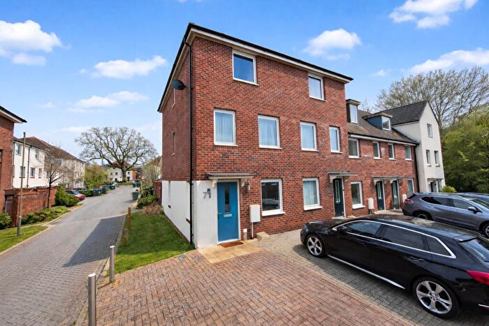 4 Bedroom Town House For Sale In Maybush, Southampton, SO16
