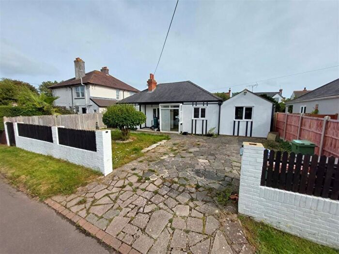3 Bedroom Detached Bungalow For Sale In The Oval, Dymchurch, Romney Marsh, TN29