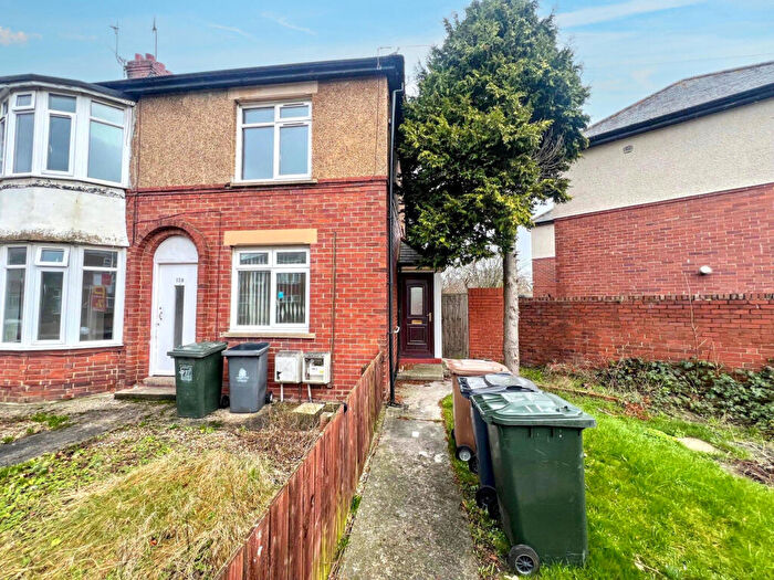 2 Bedroom Flat To Rent In Closefield Grove, Monkseaton, Whitley Bay, Tyne And Wear, NE25