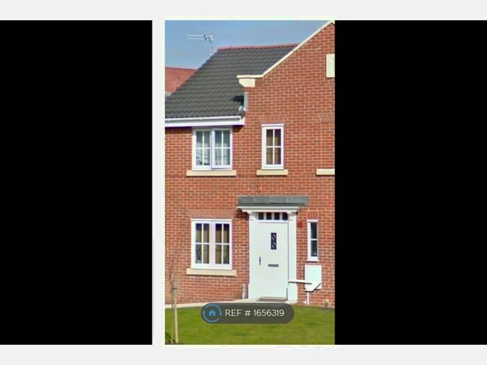 3 Bedroom Semi-Detached House To Rent In Zorbit Mews, Hyde, SK14