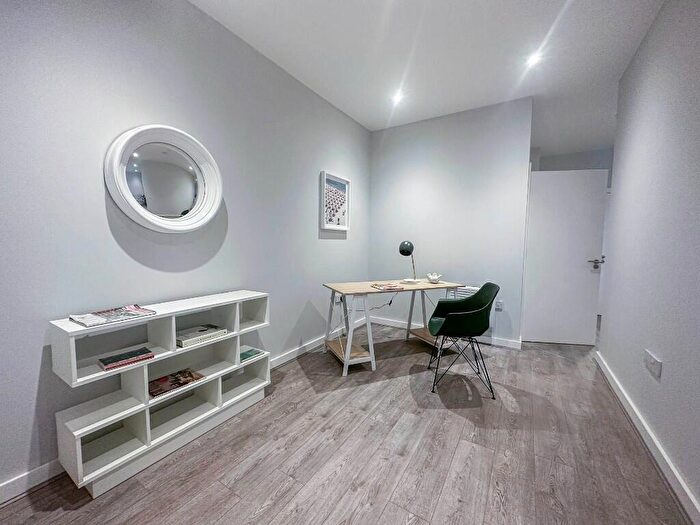 1 Bedroom Apartment For Sale In Sky Gardens, Liverpool, L22