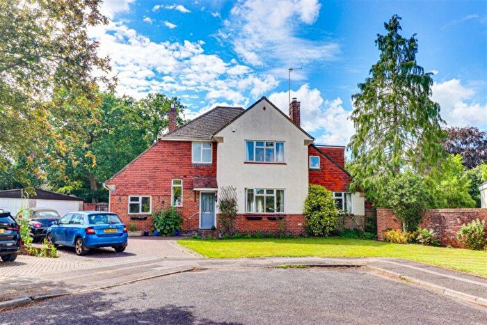 5 Bedroom Detached House For Sale In Bedroom Detached House In Milford, GU8