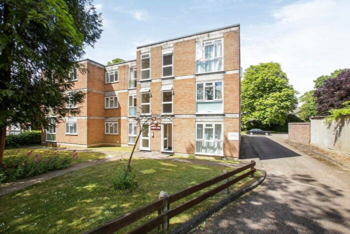 2 Bedroom Flat To Rent In Eaton Road, Sutton, Surrey, SM2
