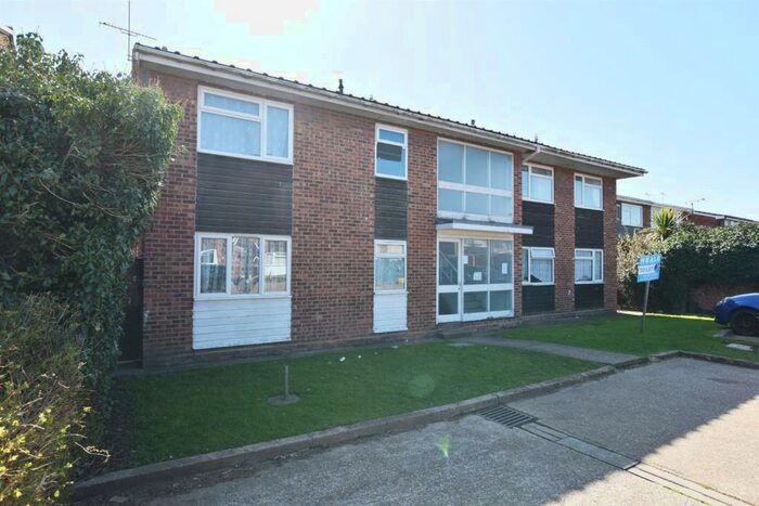 2 Bedroom Flat To Rent In Stella Maris Close, Canvey Island, SS8