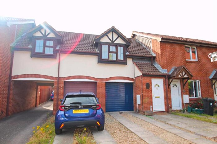 1 Bedroom Coach House To Rent In Foxcroft Close, Bradley Stoke, Bristol, BS32