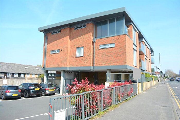1 Bedroom Apartment To Rent In East Street, Epsom, Surrey, KT17