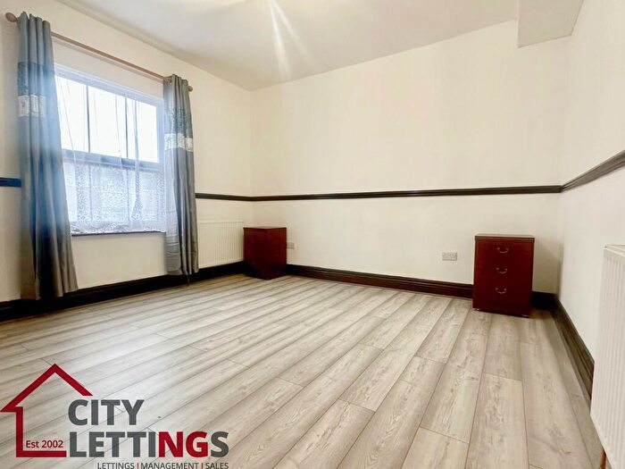 3 Bedroom Flat To Rent In Woodborough Road, Mapperley, NG3