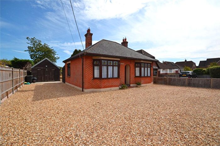 2 Bedroom Bungalow For Sale In Lea Road, Langley, Southampton, Hampshire, SO45