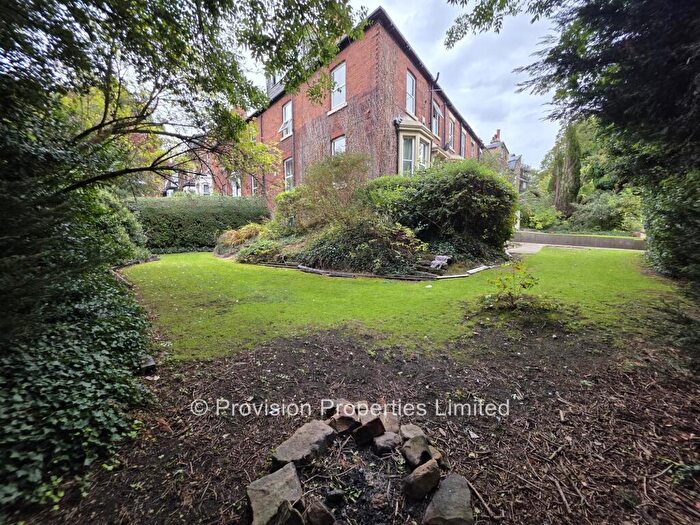 7 Bedroom Terraced House To Rent In Kensington Terrace, Hyde Park, Leeds, LS6
