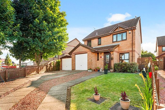 3 Bedroom Detached House For Sale In Swords Way, New Carron, Falkirk, Stirlingshire, FK2