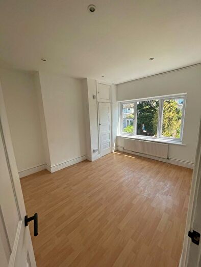 3 Bedroom Terraced House To Rent In South Croydon, CR2