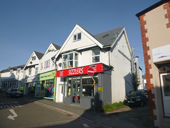2 Bedroom Flat To Rent In Princes Street, Bude, Cornwall, EX23