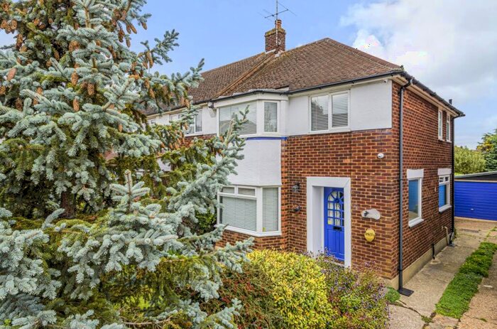 3 Bedroom End Of Terrace House To Rent In Southlands Avenue Orpington, BR6