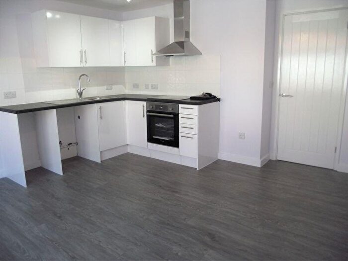 1 Bedroom Flat To Rent In Station Road, Westcliff-On-Sea, SS0