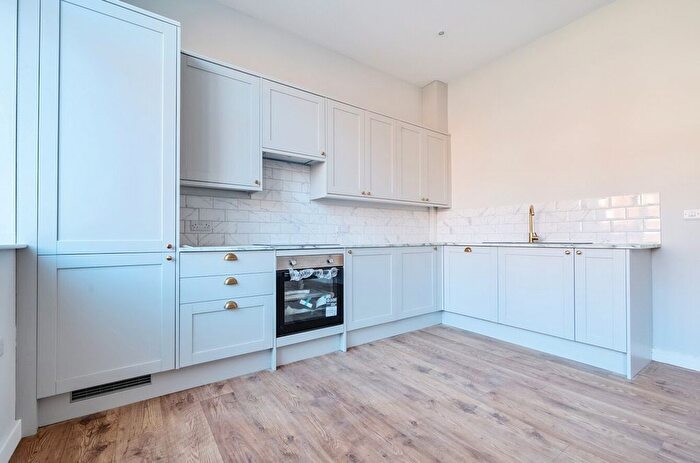 2 Bedroom Flat To Rent In Albion Street, Southwick, Brighton, West Sussex, BN42