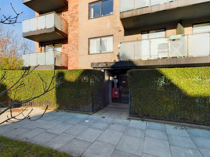 2 Bedroom Flat To Rent In Craven Park, London, NW10