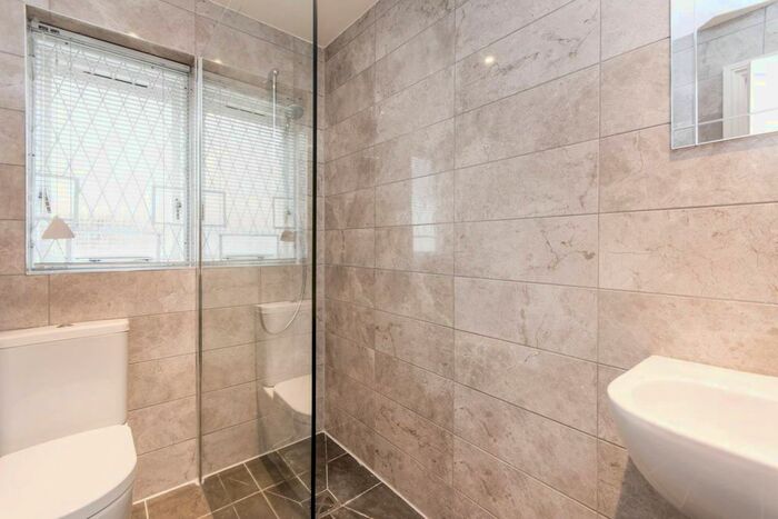 Studio To Rent In Cambridge Grove, Hammersmith, London, W6