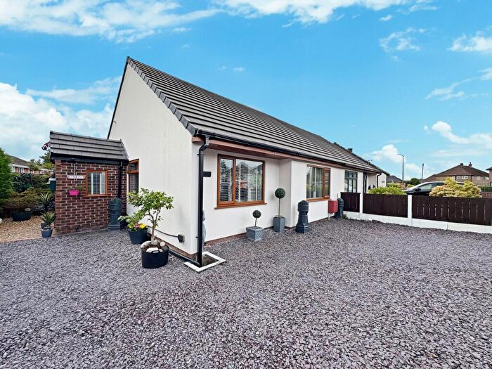 4 Bedroom Semi-Detached Bungalow For Sale In Hindley Road, Westhoughton, BL5