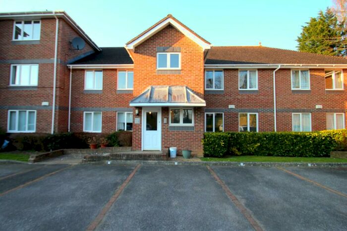 2 Bedroom Flat To Rent In Stoneacre Court, Enterprise Road, Maidstone, Kent, ME15