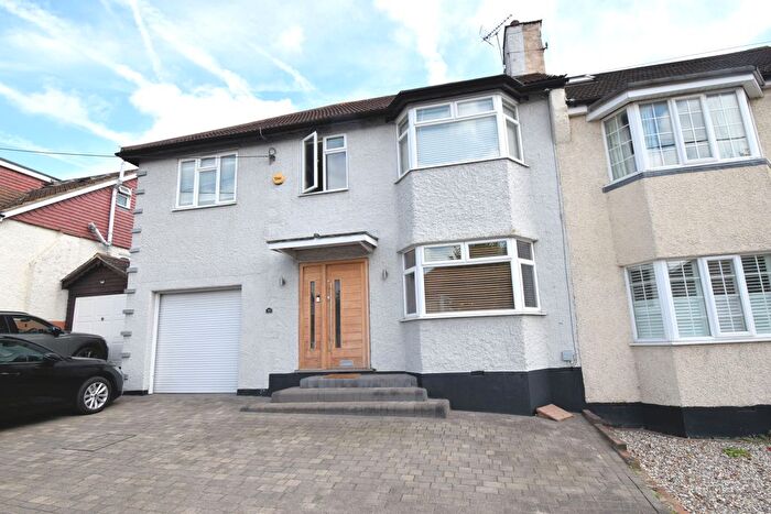 4 Bedroom Semi-Detached House To Rent In Station Crescent, Rayleigh, SS6