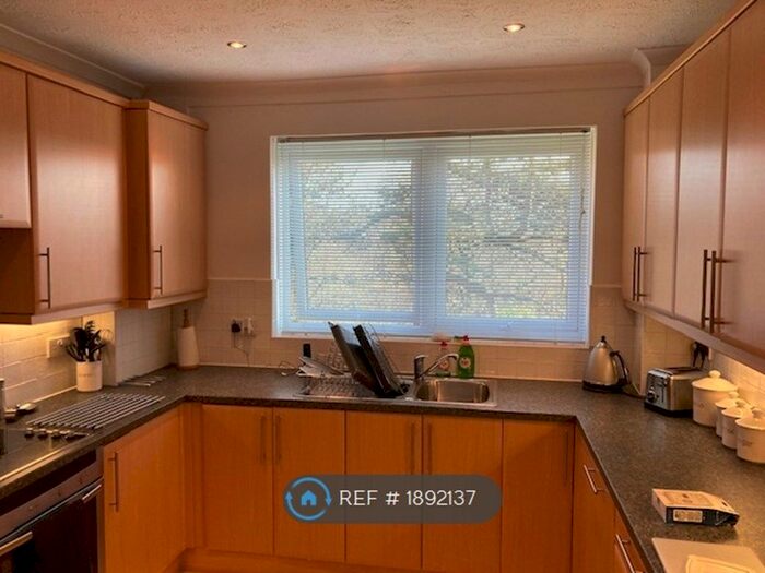 2 Bedroom Flat To Rent In St. Germains, Bearsden, Glasgow, G61