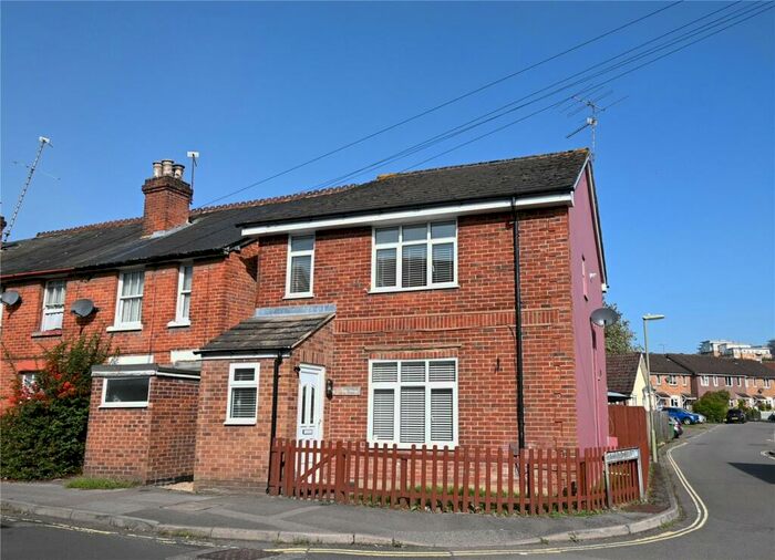 3 Bedroom Detached House To Rent In Flaxfield Road, Basingstoke, Hampshire, RG21