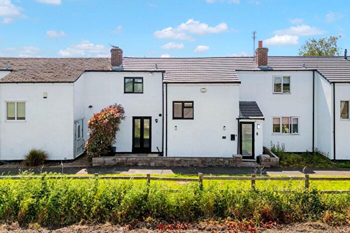 3 Bedroom Terraced House For Sale In Brock Gardens, Hale Village, L24