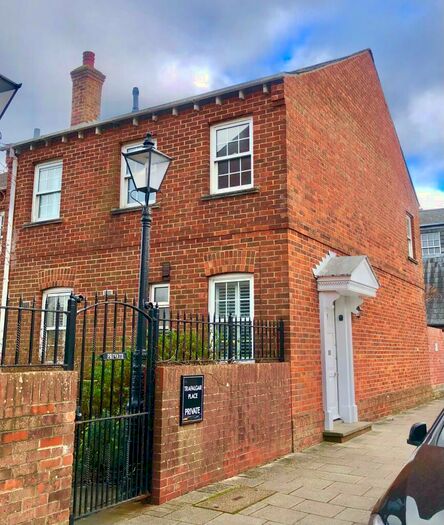 3 Bedroom House To Rent In Trafalgar Place, Lymington, SO41