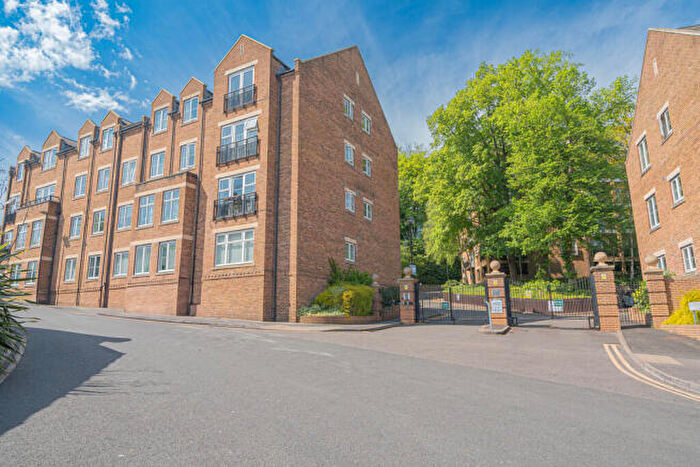 2 Bedroom House To Rent In Caversham Place, Sutton Coldfield., B73