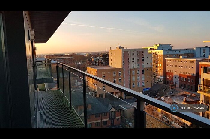 1 Bedroom Flat To Rent In High Street, Slough, SL1