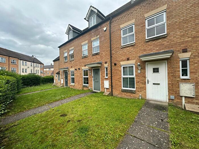 3 Bedroom House To Rent In Wilks Walk, Grange Park, Northampton, NN4